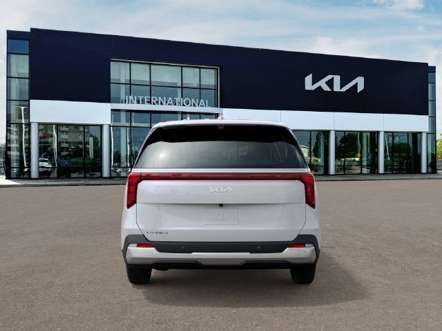 New 2027 Kia Carnival LX FWD image 5