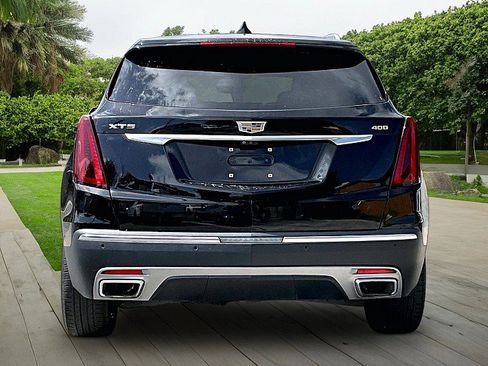 Used 2020 Cadillac XT5 Premium Luxury FWD image 3