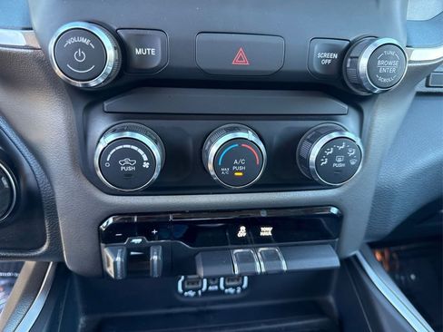 Used 2019 RAM 2500 Big Horn image 31