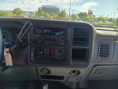 Used 2005 Chevrolet Silverado 1500 LS w/ Light Duty Power Package RWD image 15