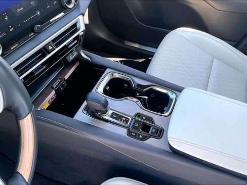 Used 2024 Lexus RX 350 image 17