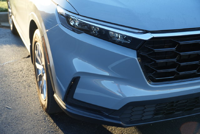 Used 2025 Honda CR-V EX image 4