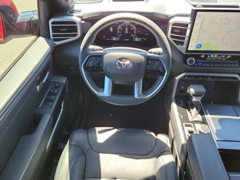 Used 2025 Toyota Sequoia Platinum AWD/4WD image 16