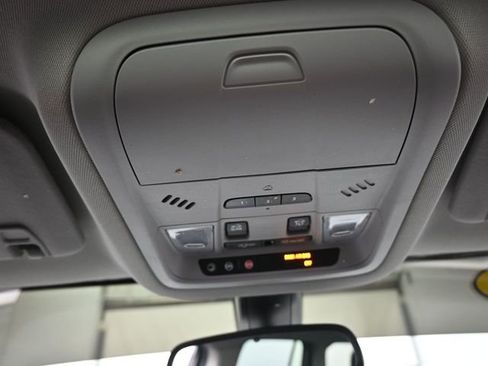 Used 2019 GMC Acadia SLT image 12