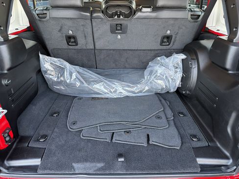 Used 2024 Jeep Wrangler Sahara w/ Technology Group image 19