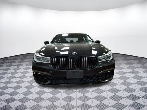 Used 2017 BMW 750i xDrive 750i xDrive image 5