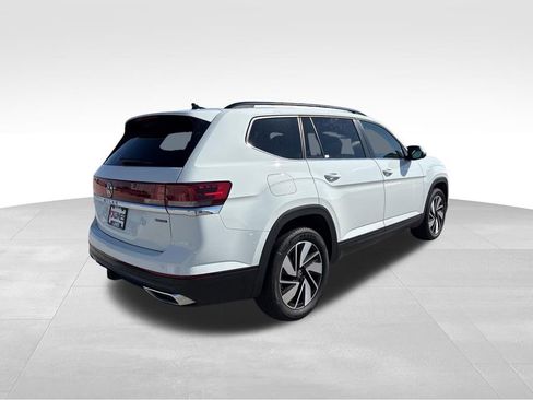 Used 2025 Volkswagen Atlas SE image 11