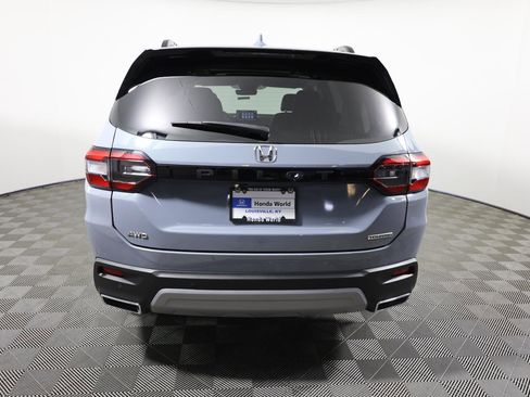 Used 2024 Honda Pilot Touring image 6