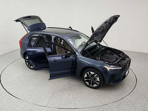 New 2026 Volvo XC60 B5 Plus w/ Climate Package AWD/4WD image 38