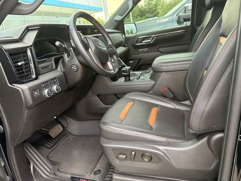 Used 2023 GMC Sierra 1500 AT4 AWD/4WD image 5