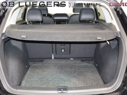 Used 2022 Volkswagen Taos SE FWD image 18