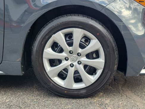 Used 2024 Toyota Corolla LE FWD image 5