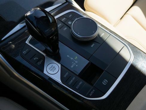 Used 2021 BMW 330i Sedan w/ Convenience Package image 15