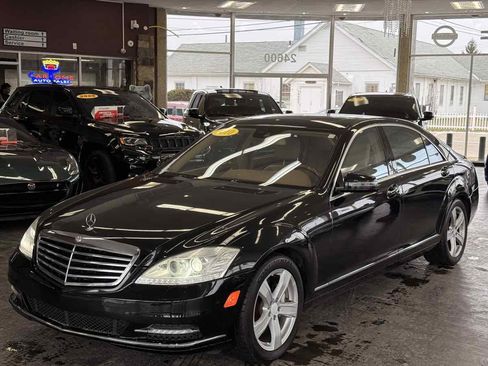 Used 2010 Mercedes-Benz S 550 4MATIC Sedan image 2