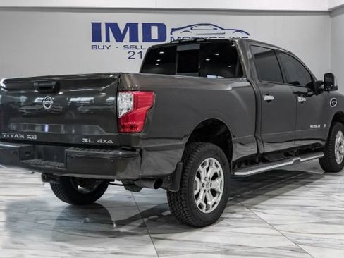 Used 2016 Nissan Titan SL AWD/4WD image 9