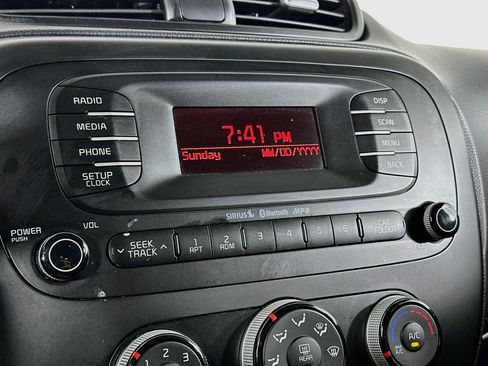 Used 2016 Kia Soul FWD image 21