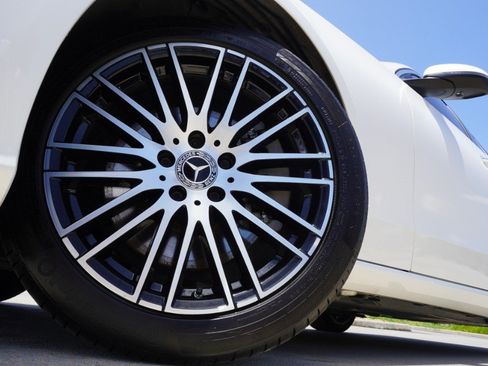Used 2024 Mercedes-Benz C 300 Sedan image 11
