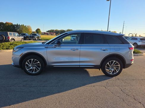 Used 2022 Lincoln Corsair AWD w/ Equipment Group 101A image 4