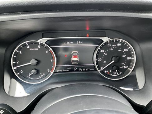 Used 2024 Nissan Rogue SV image 24