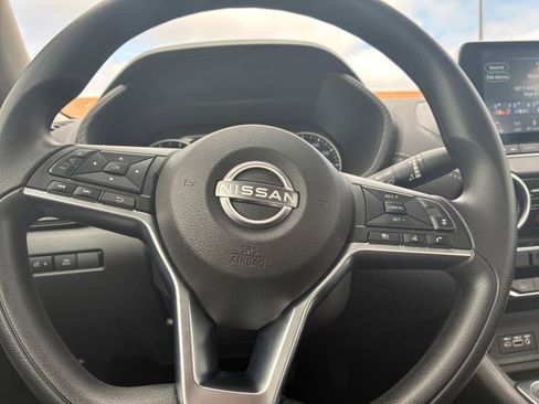 Used 2025 Nissan Sentra SV image 25