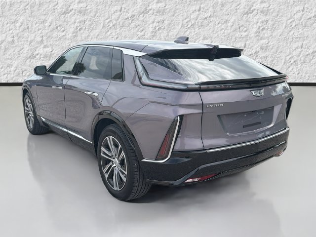 Used 2026 Cadillac Lyriq Luxury AWD/4WD image 5