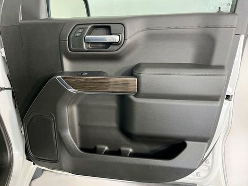 Used 2021 Chevrolet Silverado 1500 RST AWD/4WD image 36