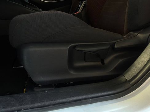 Used 2024 Toyota Corolla SE FWD image 11