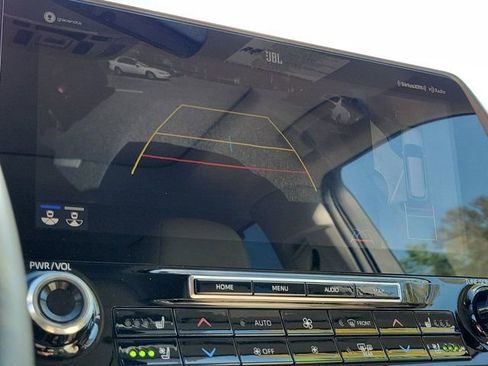 Used 2020 Toyota Highlander Limited image 27