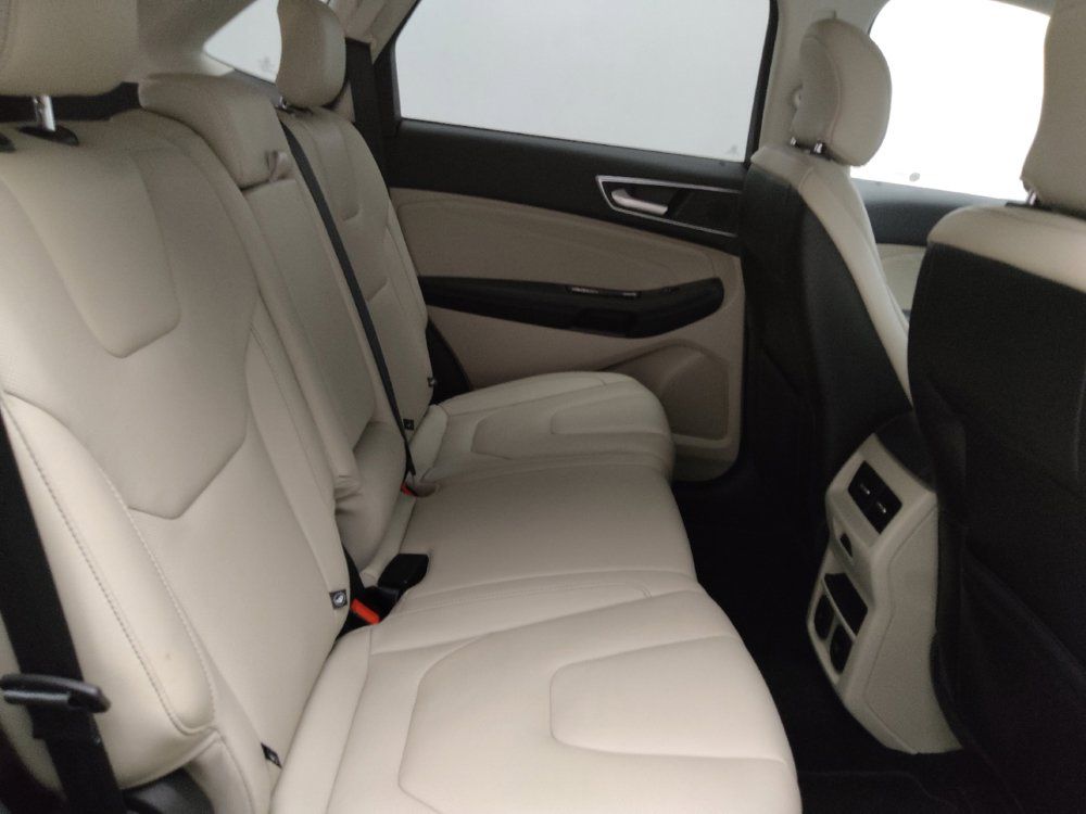Used 2018 Ford Edge Titanium w/ Equipment Group 301A FWD image 19