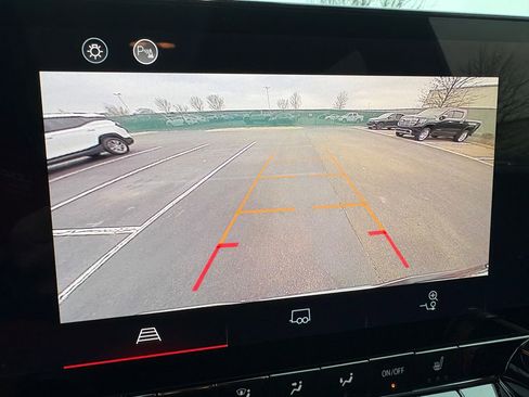 New 2025 GMC Canyon Elevation w/ Convenience Package image 26