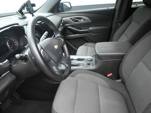 Used 2023 Chevrolet Traverse LT FWD image 12