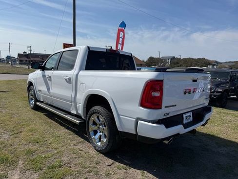 New 2026 RAM 1500 Big Horn AWD/4WD image 5