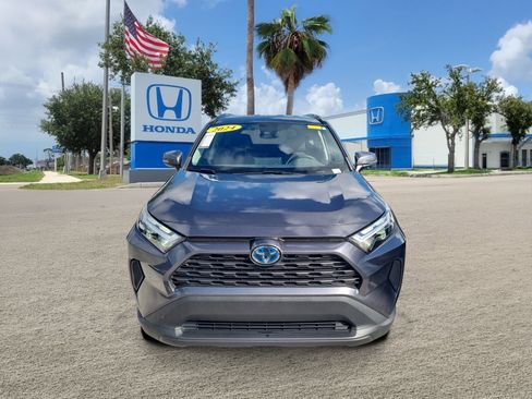 Used 2024 Toyota RAV4 LE AWD/4WD image 2