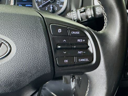 Used 2022 Hyundai Venue Limited w/ Cargo Package image 17