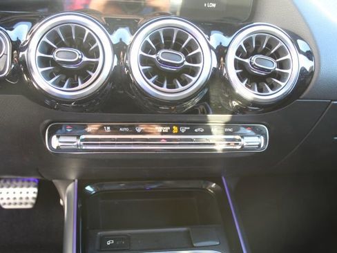 Used 2022 Mercedes-Benz GLA 250 GLA 250 image 23