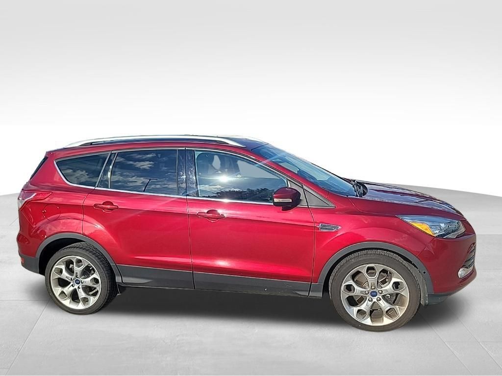 Used 2014 Ford Escape Titanium w/ Equipment Group 401A AWD/4WD image 2