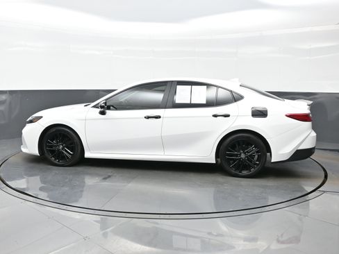 Used 2025 Toyota Camry LE w/ Convenience Package image 3