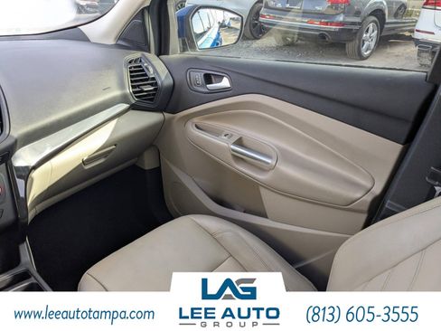 Used 2019 Ford Escape Titanium image 18