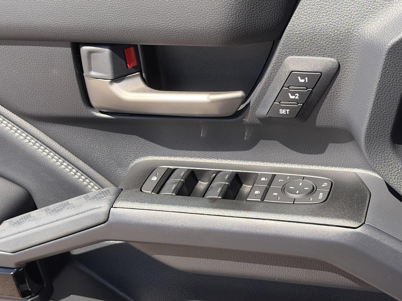New 2026 Toyota 4Runner Limited AWD/4WD image 16