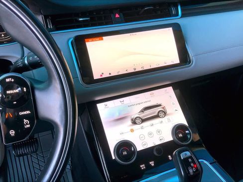 Used 2020 Land Rover Range Rover Evoque SE image 7