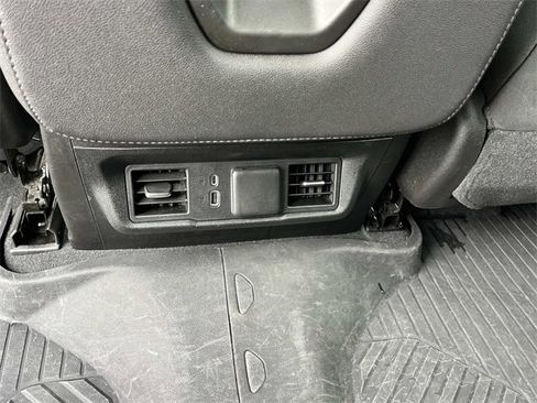 Used 2024 Chevrolet Silverado 1500 LT image 17
