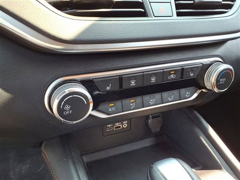 Used 2022 Nissan Altima 2.5 SR w/ Midnight Edition Package image 17