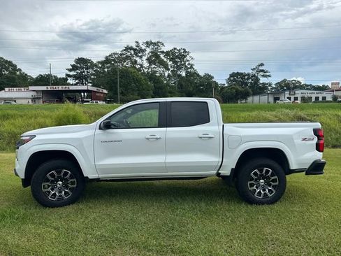 Used 2025 Chevrolet Colorado Z71 image 14