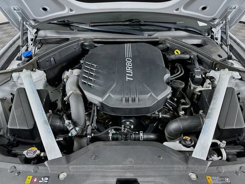 Used 2022 Genesis G70 3.3T RWD image 32