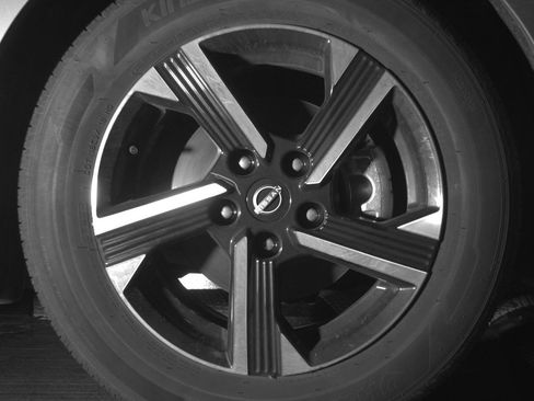 Used 2025 Nissan Sentra SV image 13