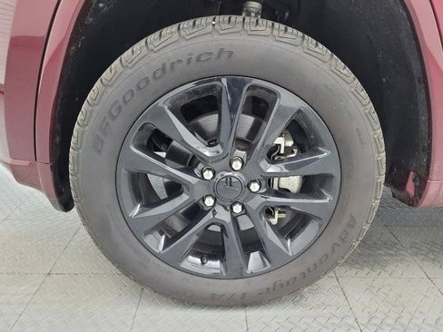 Used 2021 Jeep Grand Cherokee Laredo X image 31