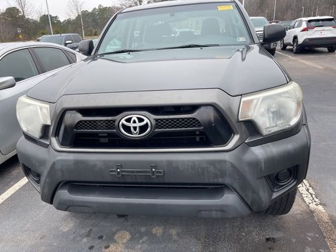 Used 2013 Toyota Tacoma PreRunner image 3