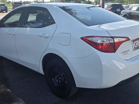 Used 2015 Toyota Corolla LE FWD image 7
