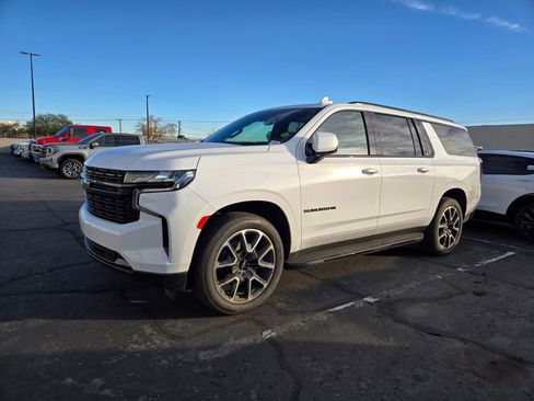 Used 2024 Chevrolet Suburban RST w/ Luxury Package image 1