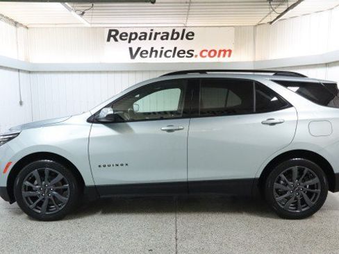 Used 2022 Chevrolet Equinox RS FWD image 1